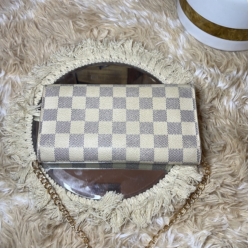 Louis Vuitton Damier International Wallet - Picture 8 of 11